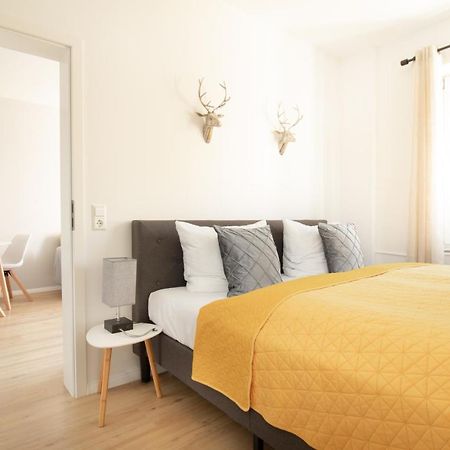 Loewe Apartment Gelb Tiengen Altstadt Waldshut-Tiengen Buitenkant foto